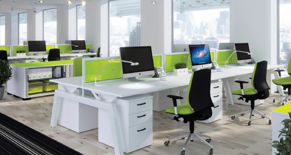 Nhiều kiểu mẫu bàn làm việc hiện đại được sử dụng phổ biến trong văn phòng